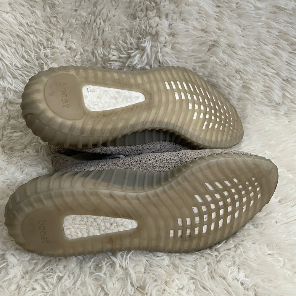 Adidas Yeezy Boost 350 V2